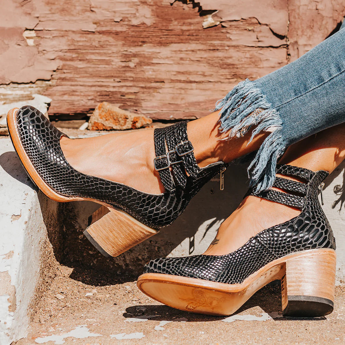 Ginevra - Scarpe con tacco alto con multiple cinghie e suola spessa