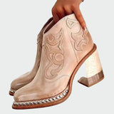 Botas in pelle ricamate