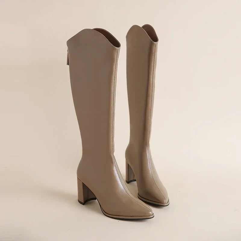 Hilda - Stivali con Tacco Grosso ed Eleganza per l'Inverno